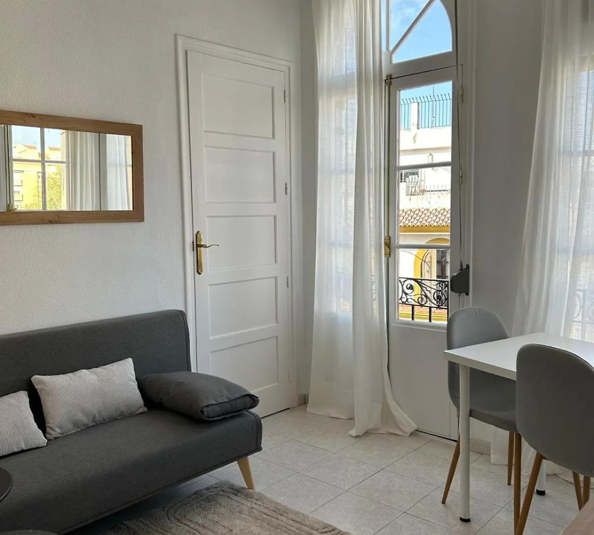 Wanderlust Apartments Seville Spain